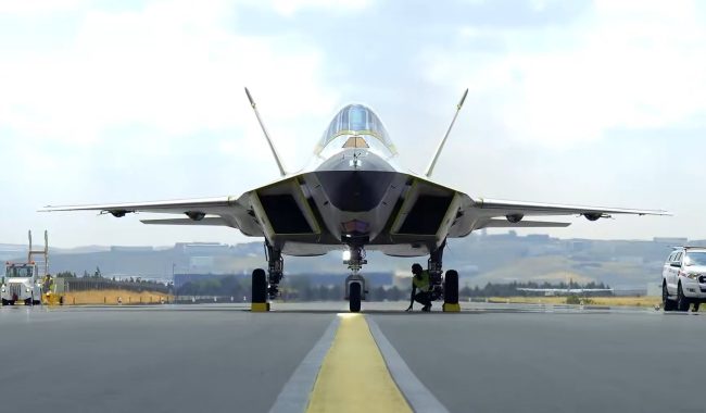 Turqia avancon me avionin luftarak KAAN