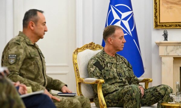 KFOR tërhiqet gradualisht nga Ura e Ibrit  Nuk vendosim për hapjen e saj