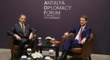 Djuric i përgjigjet Hoxhës: Shqipëria nuk merr vendime për Serbinë
