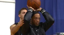 Ronaldinho hyn në botën e basketbollit