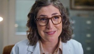 Mayim Bialik rikthehet si Amy në “Stuart Fails to Save the Universe”