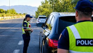 Hyn në fuqi Kodi i ri Rrugor, ashpërsohen ndëshkimet për shoferët
