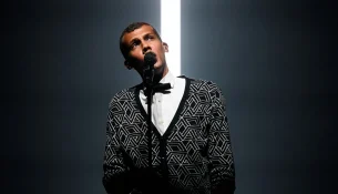 “Alors on danse” i Stromae kalon një miliard dëgjime në Spotify
