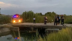 Makina përfundon në kanal, dy motra humbin jetën në Lushnjë