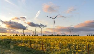 Ballkani përballë sfidës së tranzicionit energjetik, 151 miliardë euro nevojiten për investime
