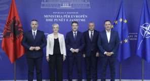 Hoxha: Bashkërendim i përpjekjeve për adresimin e nevojave konkrete të qytetarëve shqiptarë