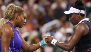 Motrat Williams humbin në rikthimin e tyre në dyshe