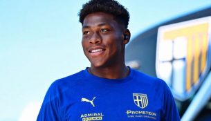 Pas dështimit me PSG-në, Zion Suzuki nis bisedimet me gjigantin anglez