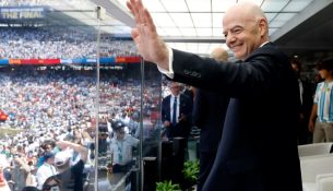 Gianni Infantino refuzon të largohet, UEFA ashpërson kërcënimet për bojkot
