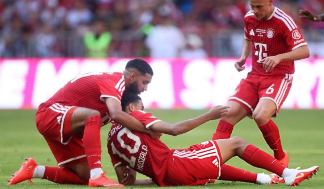 Momente paniku, Jamal Musiala rrëzohet në fushë