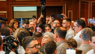 Hetime edhe për “kërcënimin e një zyrtari policor” pas ngjarjeve në Kuvendin e Kosovës