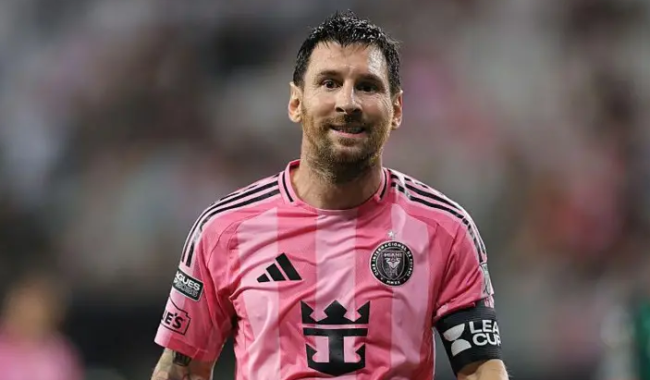 Messi rikthehet në fushë pas vdekjes së babait