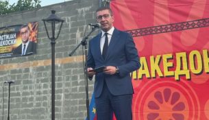 Himni shqiptar mungoi në festivalin maqedonas në Pustec, kryebashkiaku: Edhe Mickoski u shqetësua