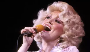 Lamtumirë Dolly Parton – Shuhet ikona multidimensionale e muzikës country
