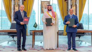 Irani thotë se nuk ka arsye të frikësohet nga pakti i sigurisë Pakistan-Turqi-Arabi Saudite