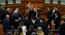 Kurti sulmohet me vezë nga deputetja Time Kadrijaj