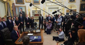 Trump dëbon CNN dhe Politico nga Shtëpia e Bardhë