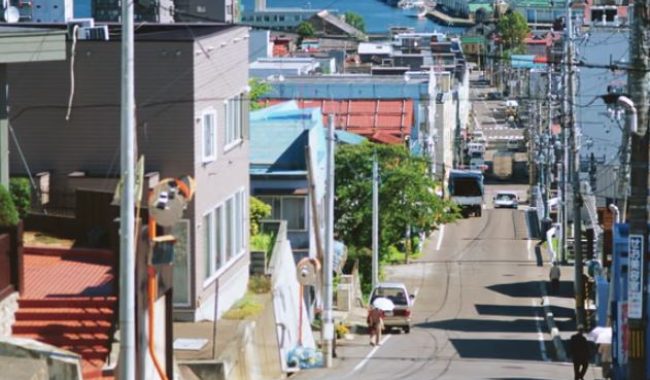 Japonia përgjysmon kufirin e shpejtësisë në 30 km/h në rrugët e ngushta të qyteteve