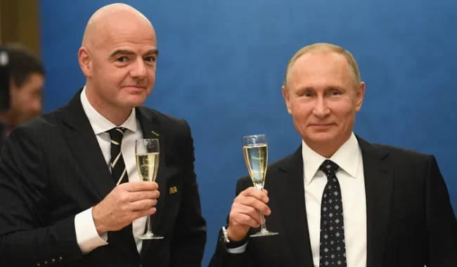 Pas katër vitesh izolim, FIFA rikthen Rusinë në futbollin ndërkombëtar