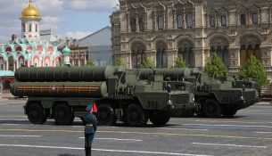Kremlini hap derën për transferimin e S-400 të Turqisë