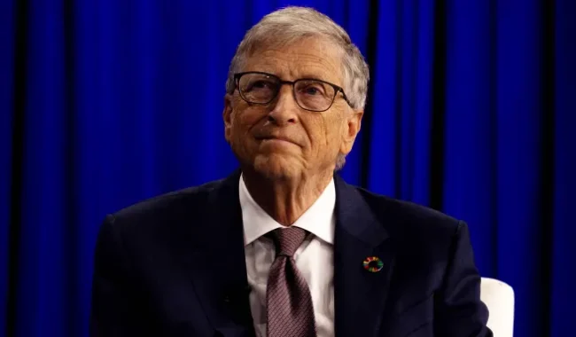 Bill Gates tmerron botën: Nëse AI shkon keq, miliarda mund të vdesin