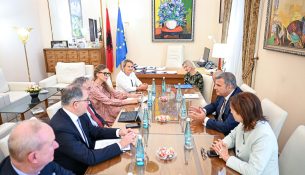 Sejko takon drejtuesin e BERZH: Fokus te kreditimi, bizneset e vogla dhe integrimi financiar në BE