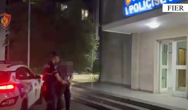 Ndezën zjarre në Drizë e Apoloni, Policia: Dy të arrestuar në Fier, një i tretë nën hetim