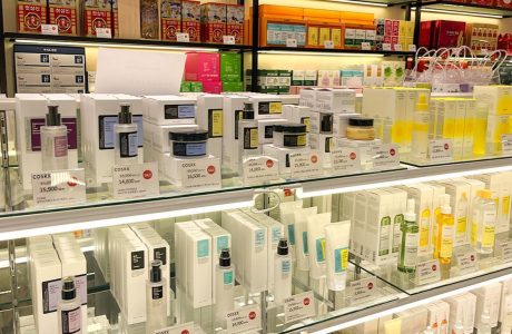 Trendi korean që po pushton Kosovën: Bukuri apo rrezik për lëkurën?