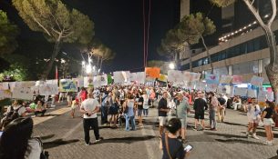 100 ditë protestë, qytetarët mblidhen sërish para Kryeministrisë