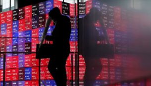 Tregjet globale nën presion, thellohet shitja e obligacioneve