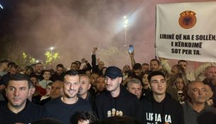 Djali i Thaçit dhe djemtë e Veselit në protestë: Populli është me UÇK-në