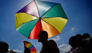 Qeveria hungareze paraqet projektligj për të shfuqizuar rregullat anti-LGBTQ+ të epokës së Orban
