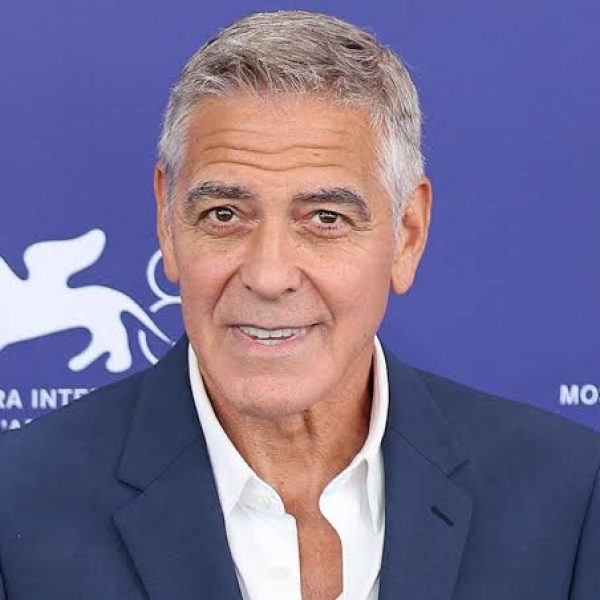 George Clooney nderohet me “Luanin e Artë” në Festivalin e Filmit në Venecia