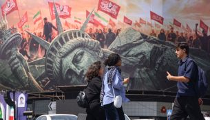 Washingtoni godet bankën turke për lidhjet financiare me Iranin