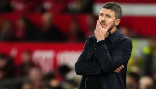 “Respektojeni këtë klub”, Carrick shpërthen pas rezultateve katastrofike