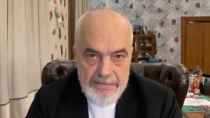 Rama për protestat: Po përpiqem të mos bie në kurthin e dhunës që kërkon gjak, të maskuarit nuk janë studentët
