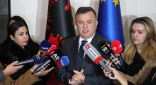 Balla: Ligji për tubimet do të miratohet me akt normativ dhe do të hyjë në fuqi menjëherë