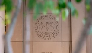 Bashkitë shqiptare financojnë vetëm gjysmën e shpenzimeve, FMN kërkon reformë