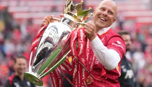 Arne Slot drejt rikthimit në Premier League