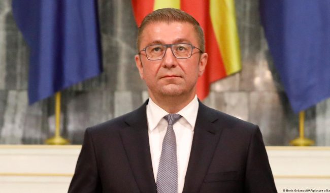 Kalimi i Mickoskit përmes Kosovës sjell ndërprerje të përkohshme në trafik