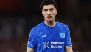 PSG gjen zëvendësuesin e Khvicha Kvaratskhelias në Gjermani