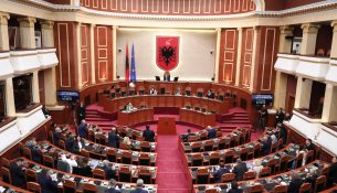 Kuvendi në përplasje për Territorialen, në pikëpyetje fati i 15 bashkive