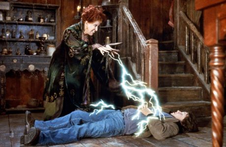 Omri Katz tregon çfarë mësoi nga Bette Midler gjatë xhirimeve të “Hocus Pocus”