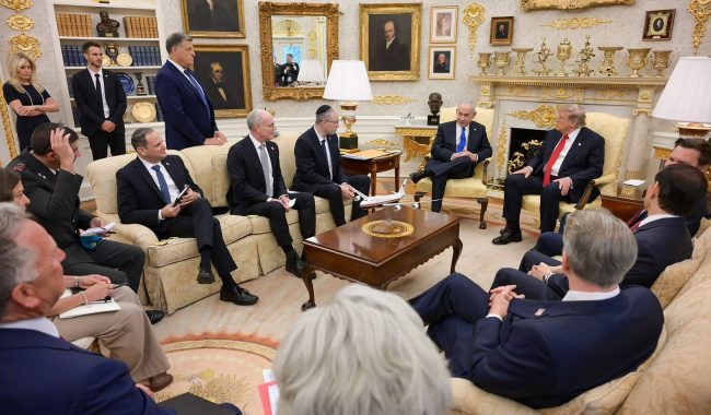 Maariv: SHBA i kërkoi Izraelit të sulmonte i vetëm Iranin përpara zgjedhjeve amerikane
