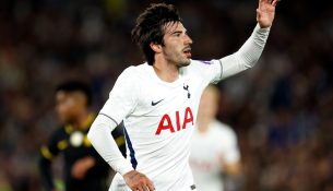 Paradoksi i futbollit anglez: Mbi 10 miliardë euro të ardhura, por 94% e klubeve me humbje
