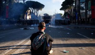 Gjykata e Tiranës liron protestuesit e arrestuar, 31 persona nën hetim marrin masa sigurie pas përplasjeve