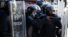 Tirana lë pas një ditë protestash të forta, studentët sërish drejt rrugëve në ditën e shtatë