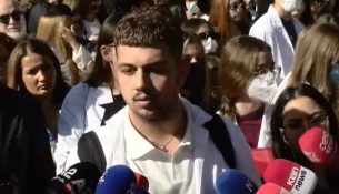 Protestat në Tiranë, studenti hedh poshtë pretendimet e Ramës
