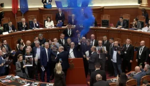 Rama dhe Balluku votojnë ligjin për Bankën e Shqipërisë, largohen nga seanca