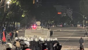 SUT: 11 të lënduar paraqiten te Trauma, mes tyre 3 të mitur dhe 3 efektivë policie